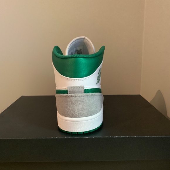 Jordan 1 mid grey pine green exclusive - Picture 6 of 9